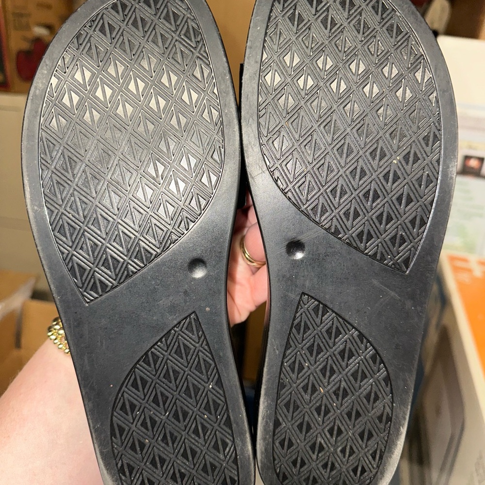 Donald Pliner - Fiji Slide Sandals - Picture 4 of 4